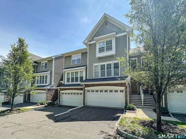 6 Lawrence Avenue #6, Danbury, CT 06810