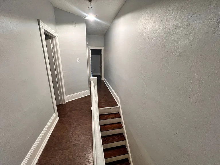 233 N Ramsey St — Photo 14