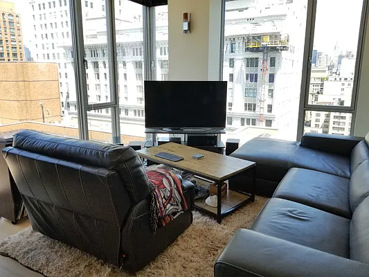 Rented by R New York | media 6