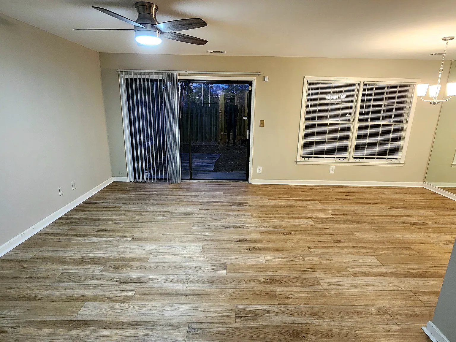 3 bed, 1364 sqft, $2,400 — Photo 4