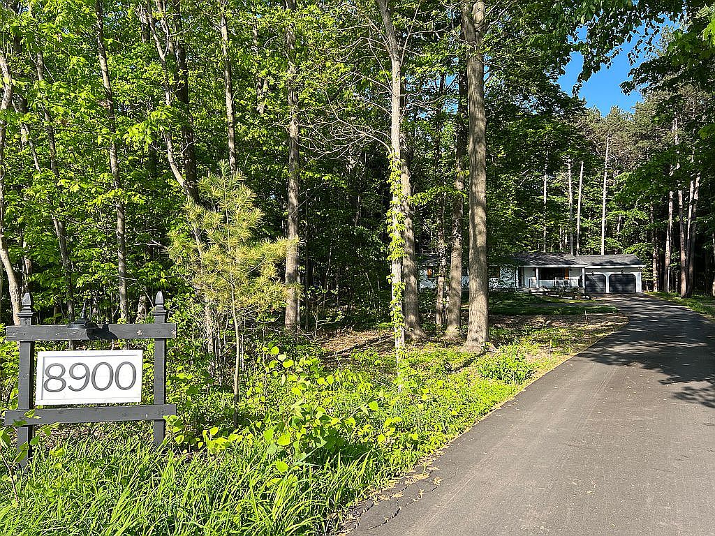 8900 Hanna Lake Ave SE, Caledonia, MI 49316 Zillow