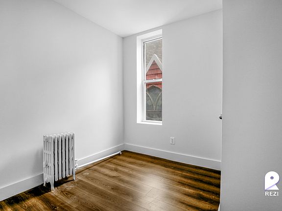 5th image of 737 E 219th St
