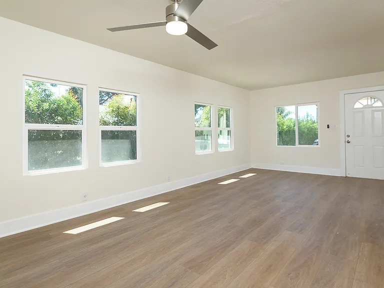 12652 Bradley Ave — Photo 18