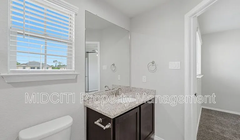 1134 Renee St — Photo 21