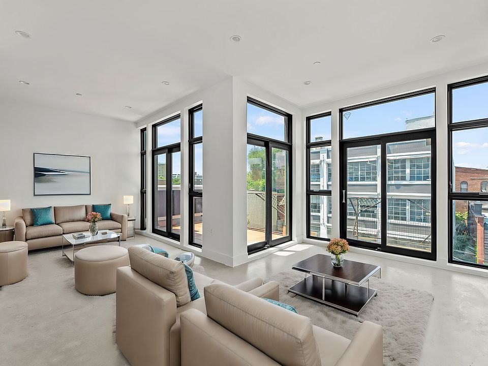 1st image of 30 Belvidere St #4