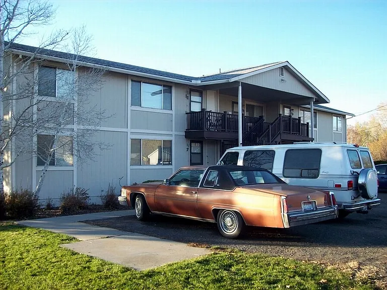 Hagerman Country Home — Photo 2