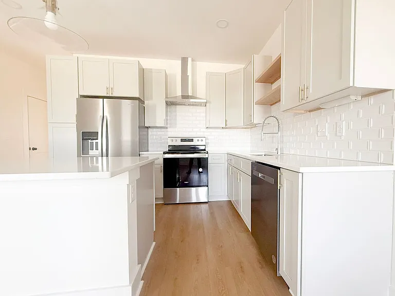 1333 Belfair St — Photo 7