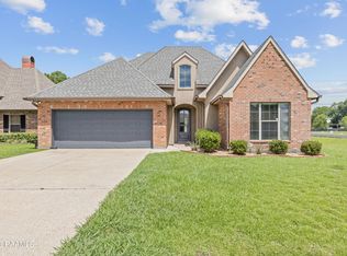 300 Bentgrass Dr, Lafayette, LA 70508