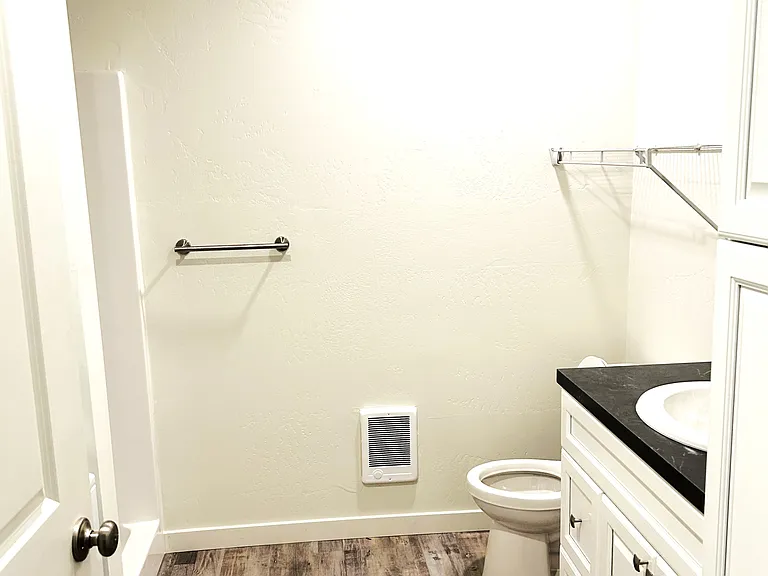 126 E Evergreen Dr #104 — Photo 5