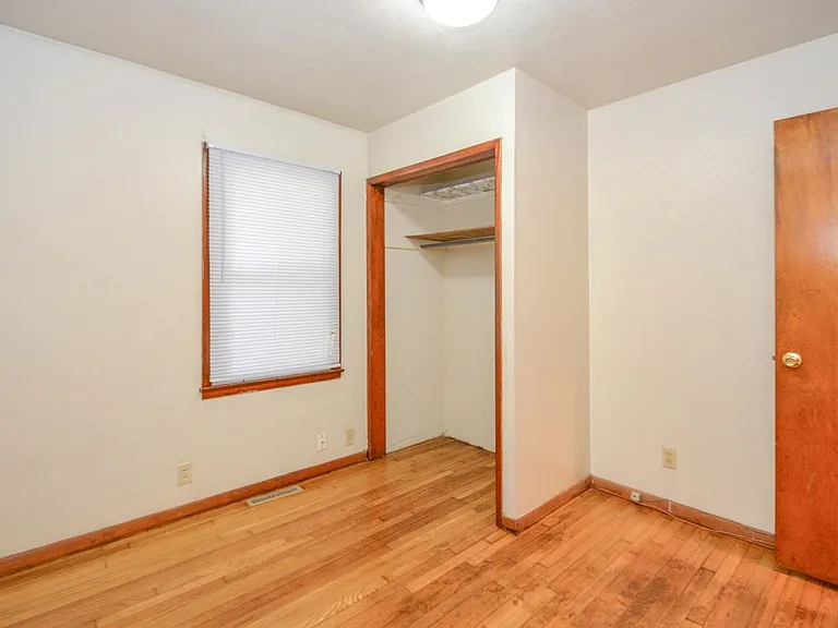 404 East 20th — Photo 9