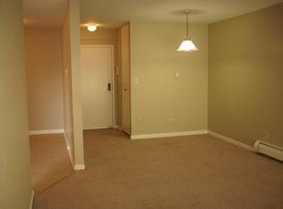 1520 Dempster St APT 201, Mount Prospect, IL 60056