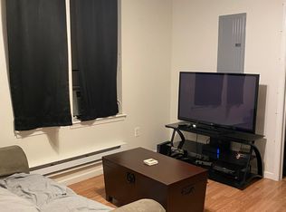 1420 S 5th St FLOOR 3, Philadelphia, PA 19147
