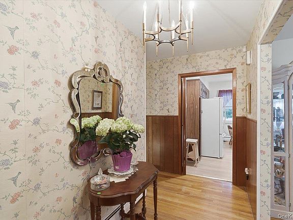 4th image of 22 Stephens Court