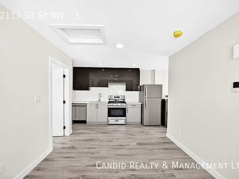 12117 93rd St NW #3 — Photo 3