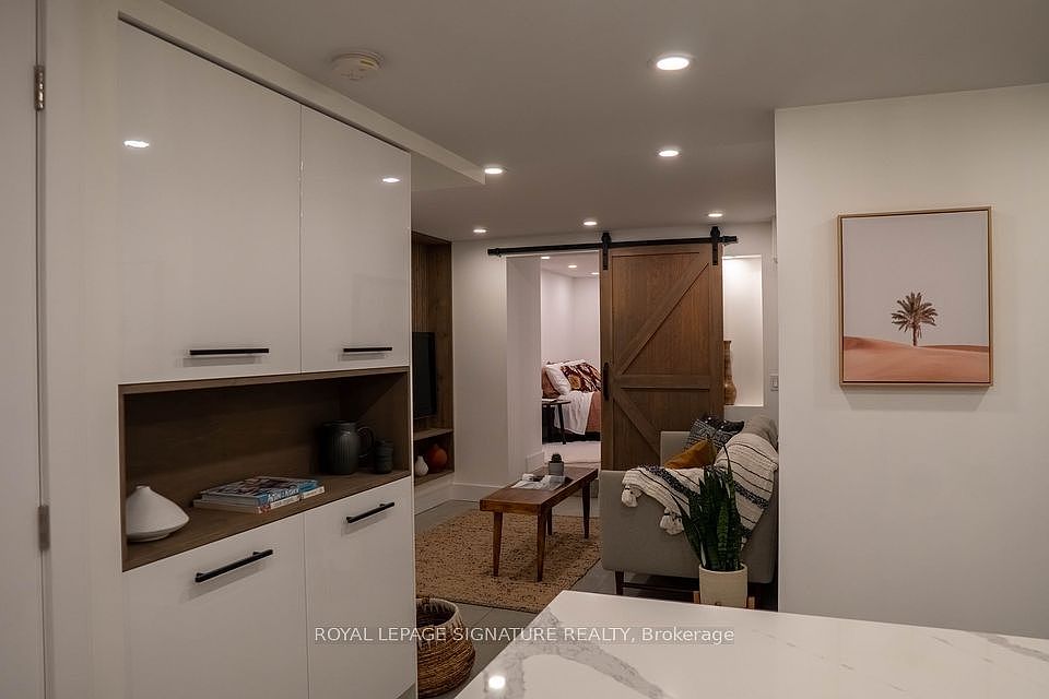 1st image of 166 Oakmount Rd