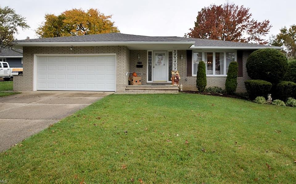 1st image of 2772 Burden Dr
