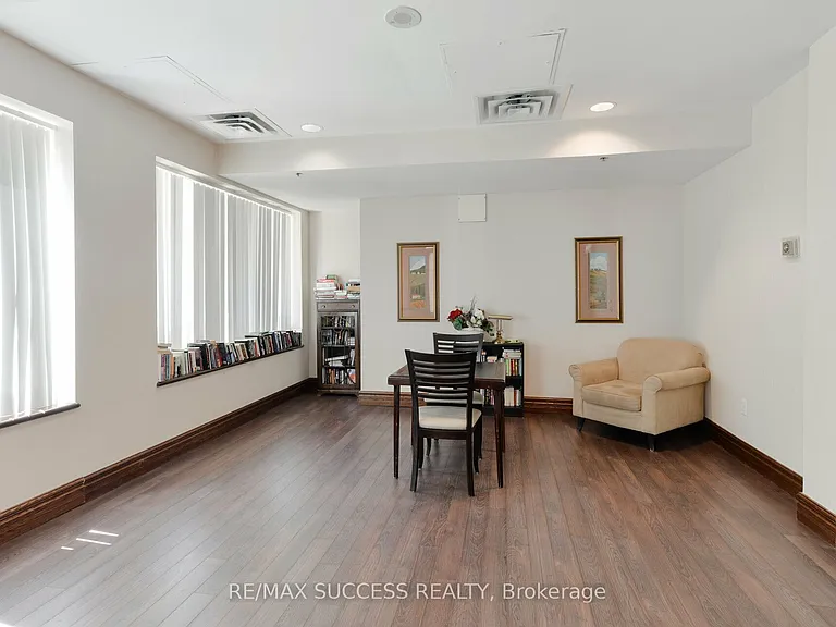 11 Michael Power Pl #Penthouse 14 — Photo 29