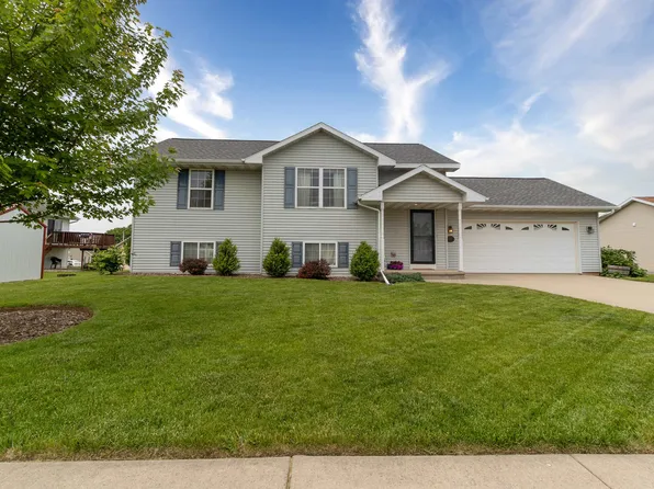 2137 Olde Country Cir, Kaukauna, WI 54130