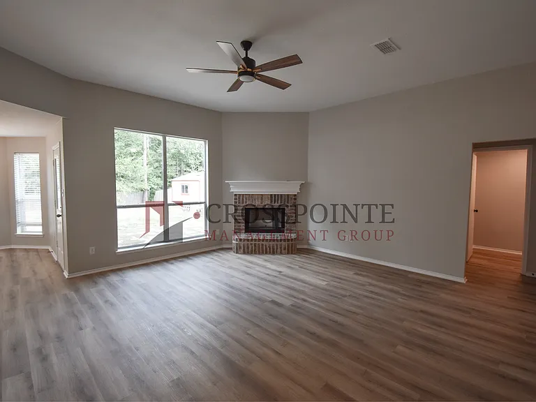 112 Ken Cir — Photo 2