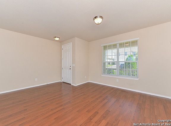 5th image of 11122 Dublin Cir