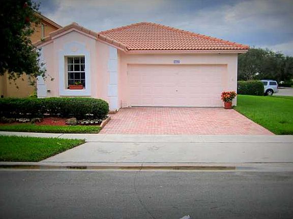 3rd image of 1296 NW 170th Ter
