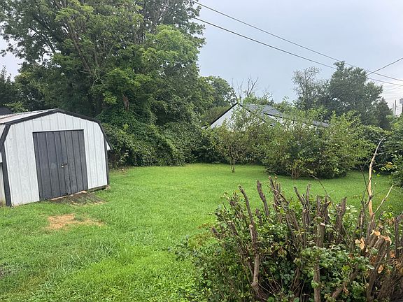 5th image of 206 Hanover Ave