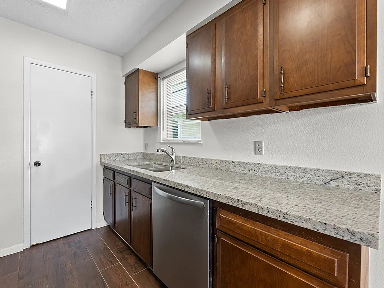 717 Cedar Bayou Rd #7 — Photo 6