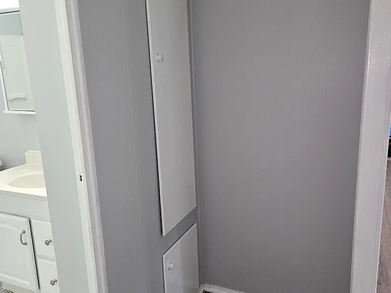 Additional Hallway Storage near Full Bath