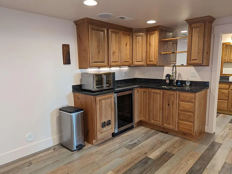 244 N 800 E — Photo 32