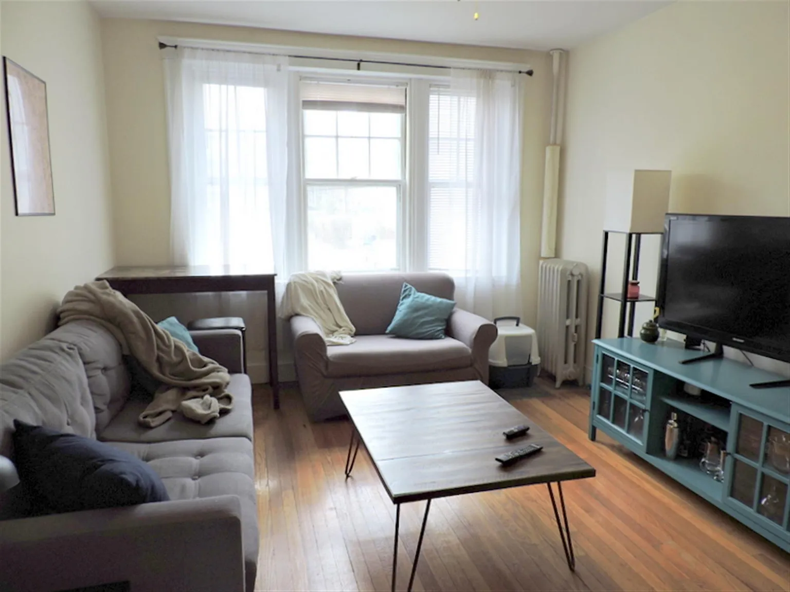 2 bed, 800 sqft, $3,475 — Photo 1