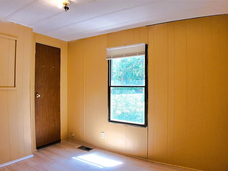 251 Oakdale Dr — Photo 16