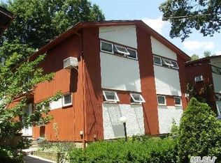 41 Dunes Ln, Port Washington, NY 11050