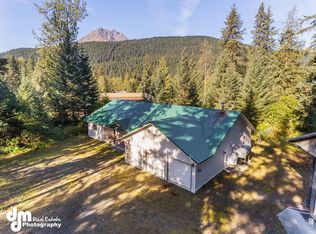 33472 Bear Lake Rd, Seward, AK 99664
