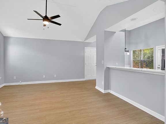 2nd image of 218 Nicki Ct