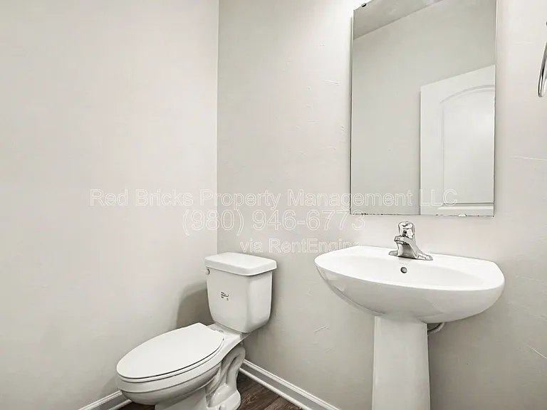 1007 Maylen Trce — Photo 22