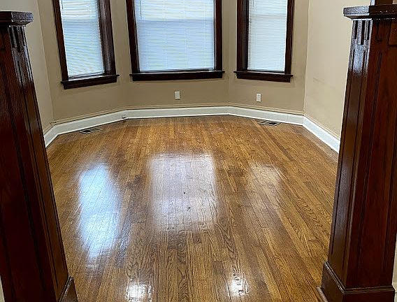 5th image of 741 N Trumbull Ave #2