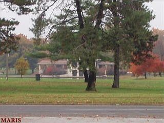 4th image of 4568 Red Bud Ave