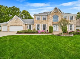 5651 Ashley Cir, Highland Heights, OH 44143