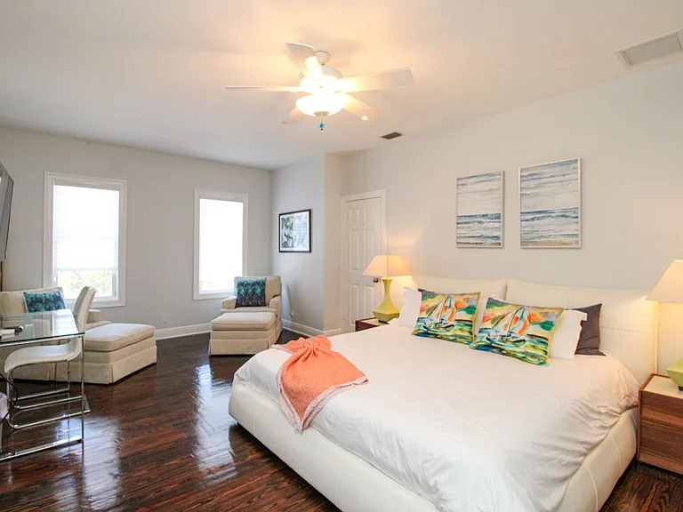 2150 Marina Dr — Photo 29
