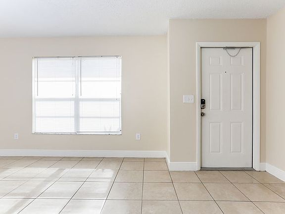 2nd image of 2559 Florida St