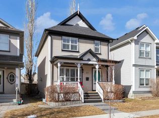 37 E Prestwick Rise SE, Calgary, AB T2Z 4A6
