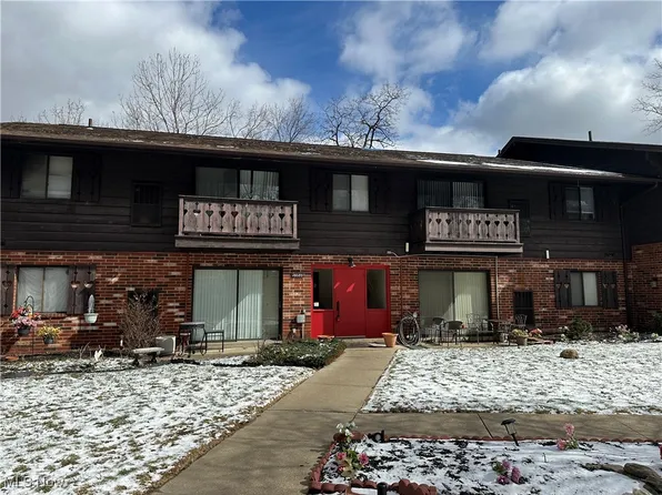16000 Maple Heights Blvd APT 201, Maple Heights, OH 44137