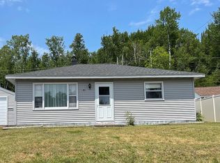 92 Burk Dr, Silver Bay, MN 55614