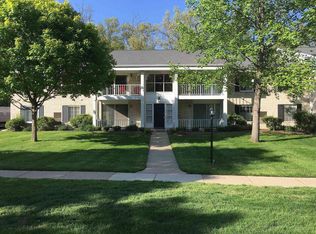 35994 Ann Arbor Trl, Livonia, MI 48150