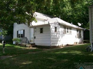 1224 N Minnesota Ave, Sioux Falls, SD 57104