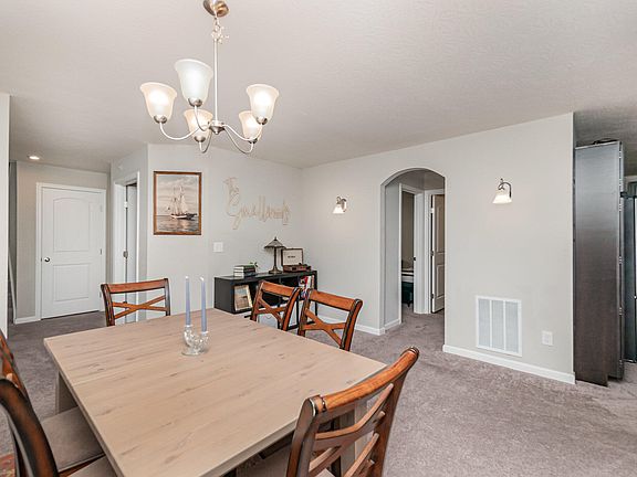 5th image of 7432 Cheshire Ct