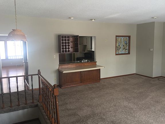 3rd image of 7807 Ontario St