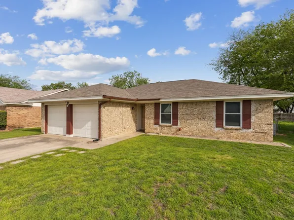 6033 Ridgecrest Dr, Watauga, TX 76148