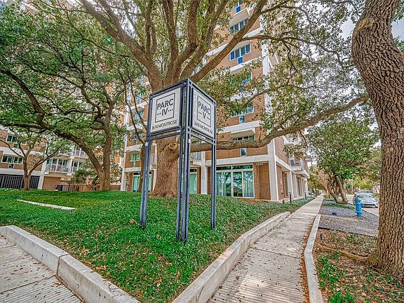 2nd image of 3600 Montrose Boulevard #302