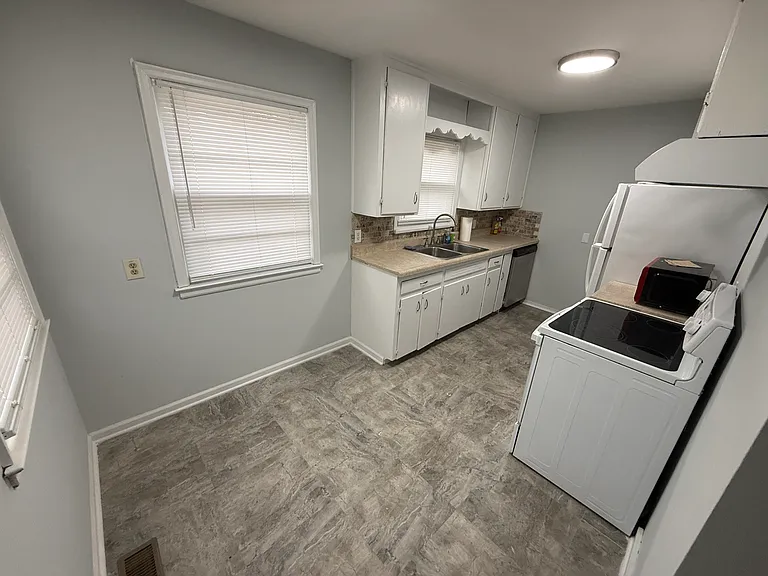 7314 E Lincoln St — Photo 14